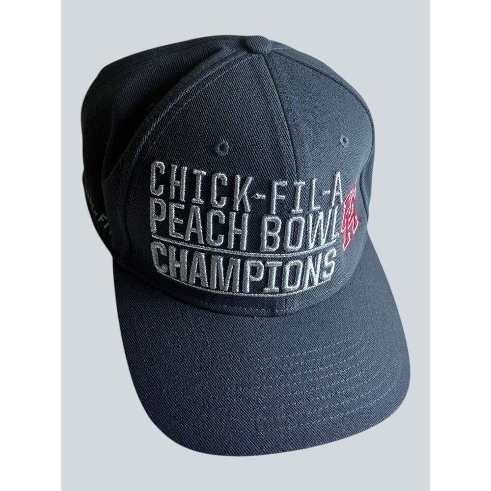 Nike Team 2015 Houston Cougars Chick-fil-A Peach Bowl Champions Snapback Hat